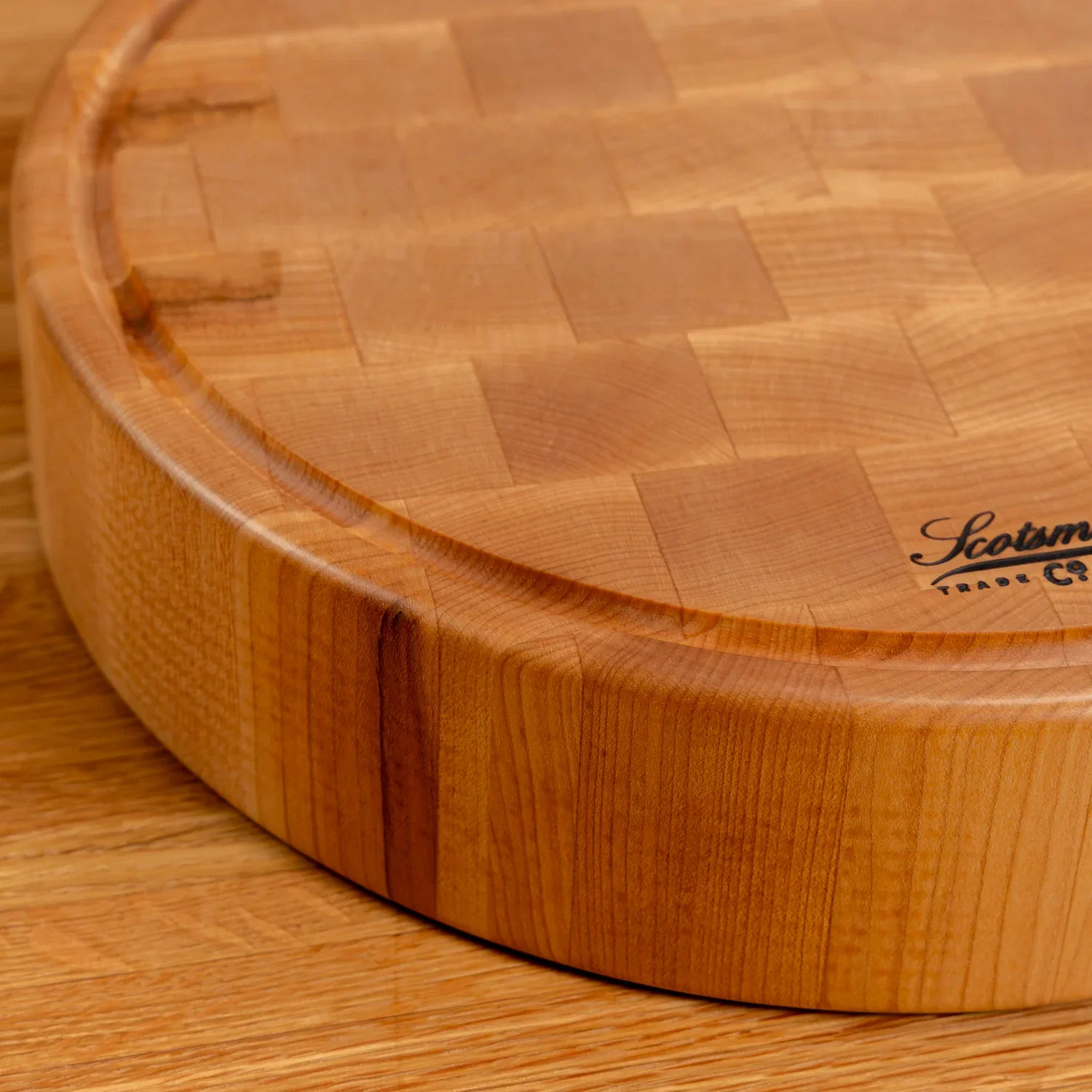Maple End Grain Round Butcher Block with Juice Groove - Image 12