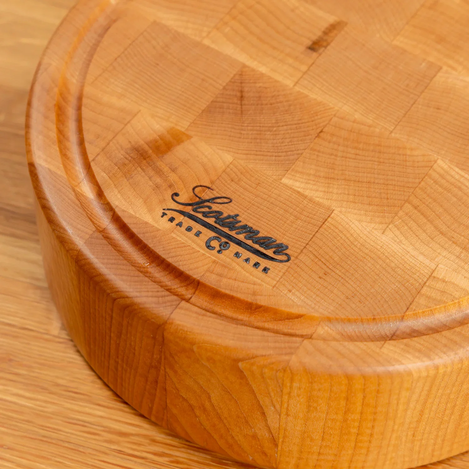 Maple End Grain Round Butcher Block with Juice Groove - Image 5