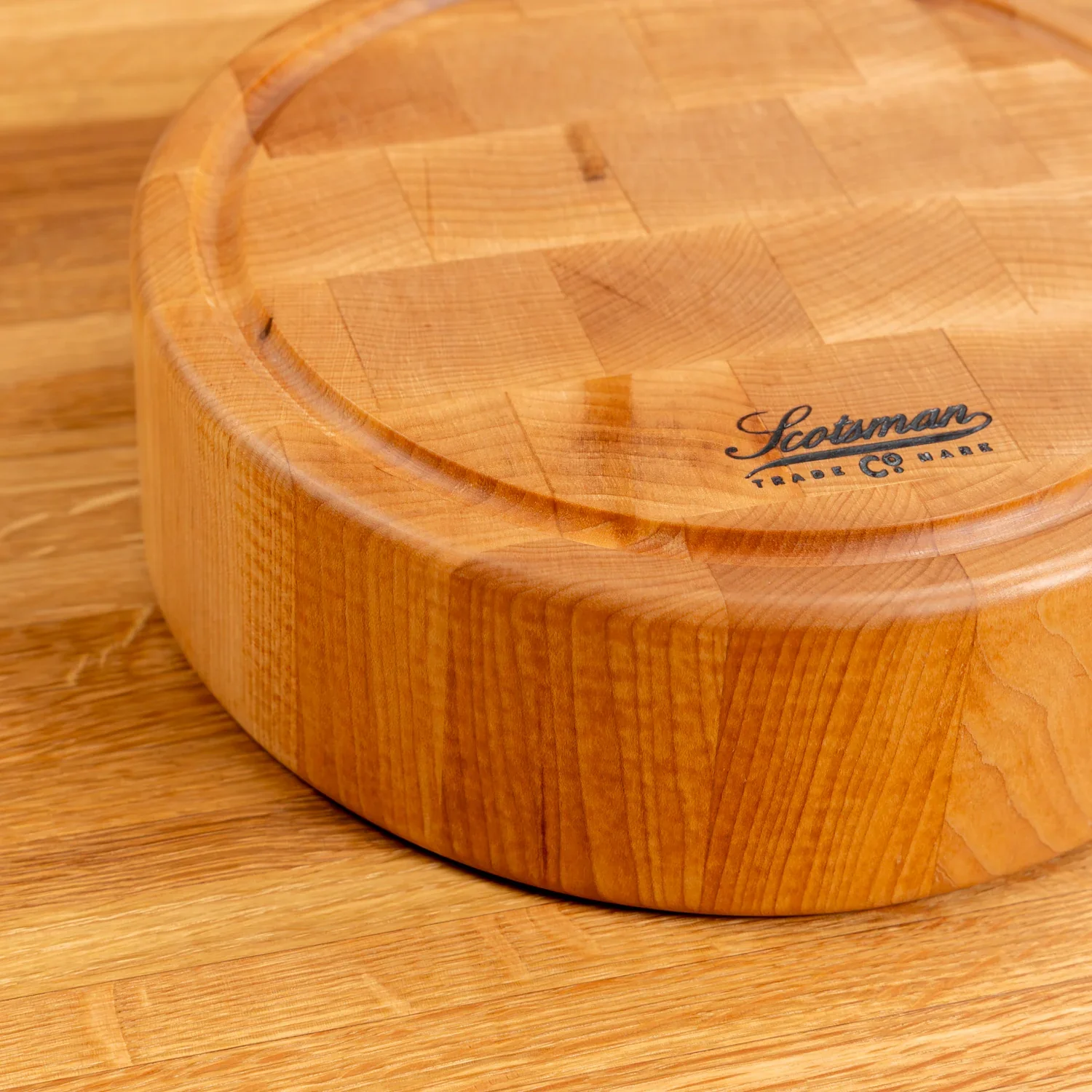 Maple End Grain Round Butcher Block with Juice Groove - Image 6