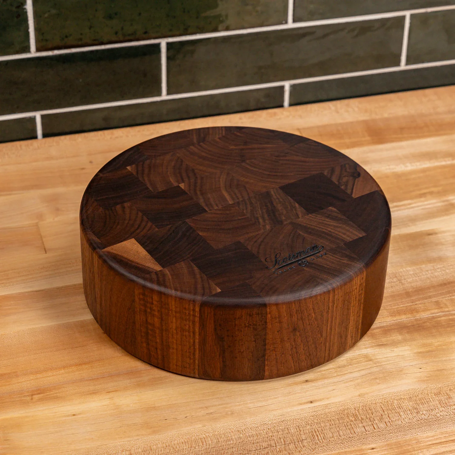 Walnut End Grain Round Butcher Block - Image 4