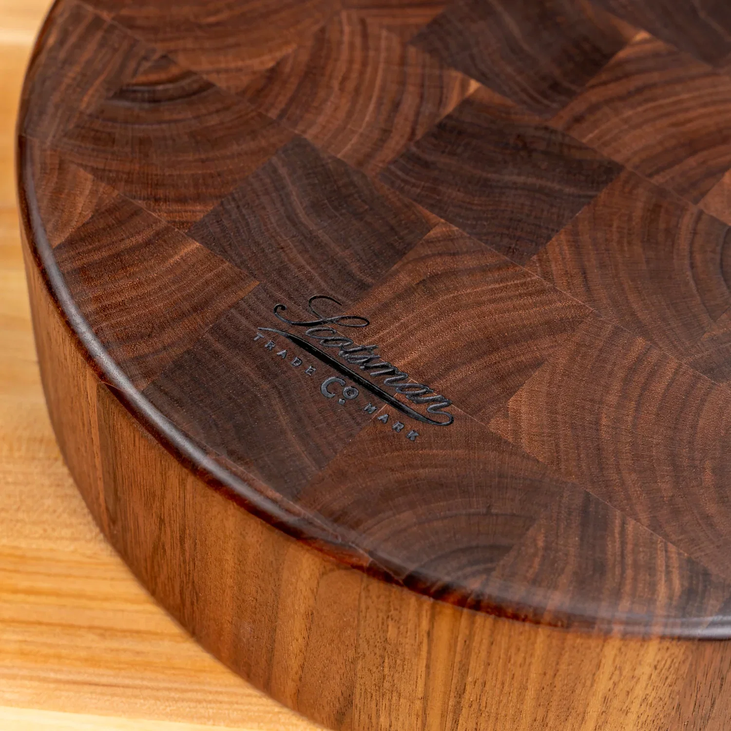 Walnut End Grain Round Butcher Block - Image 8