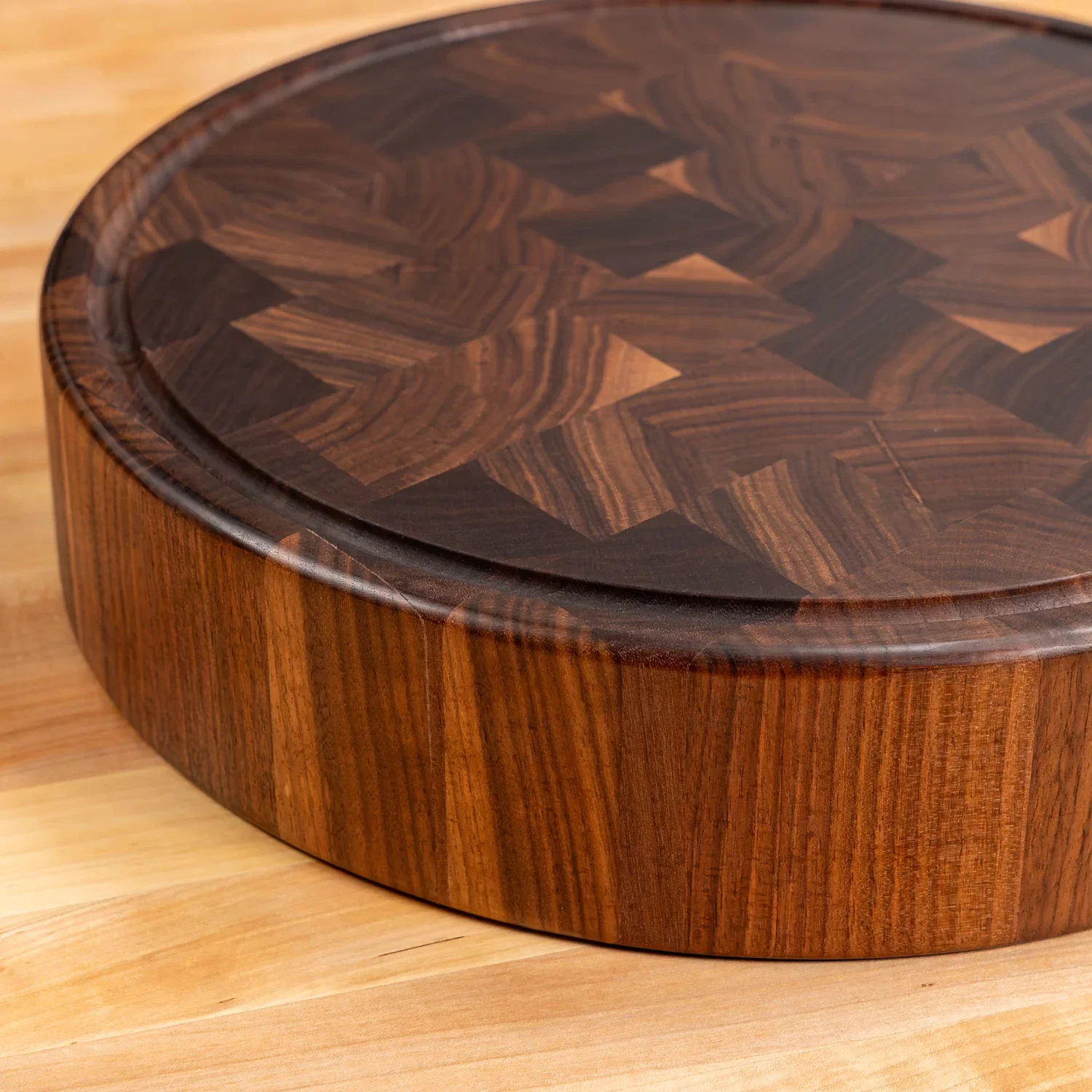 Walnut End Grain Round Butcher Block with Juice Groove - Image 10