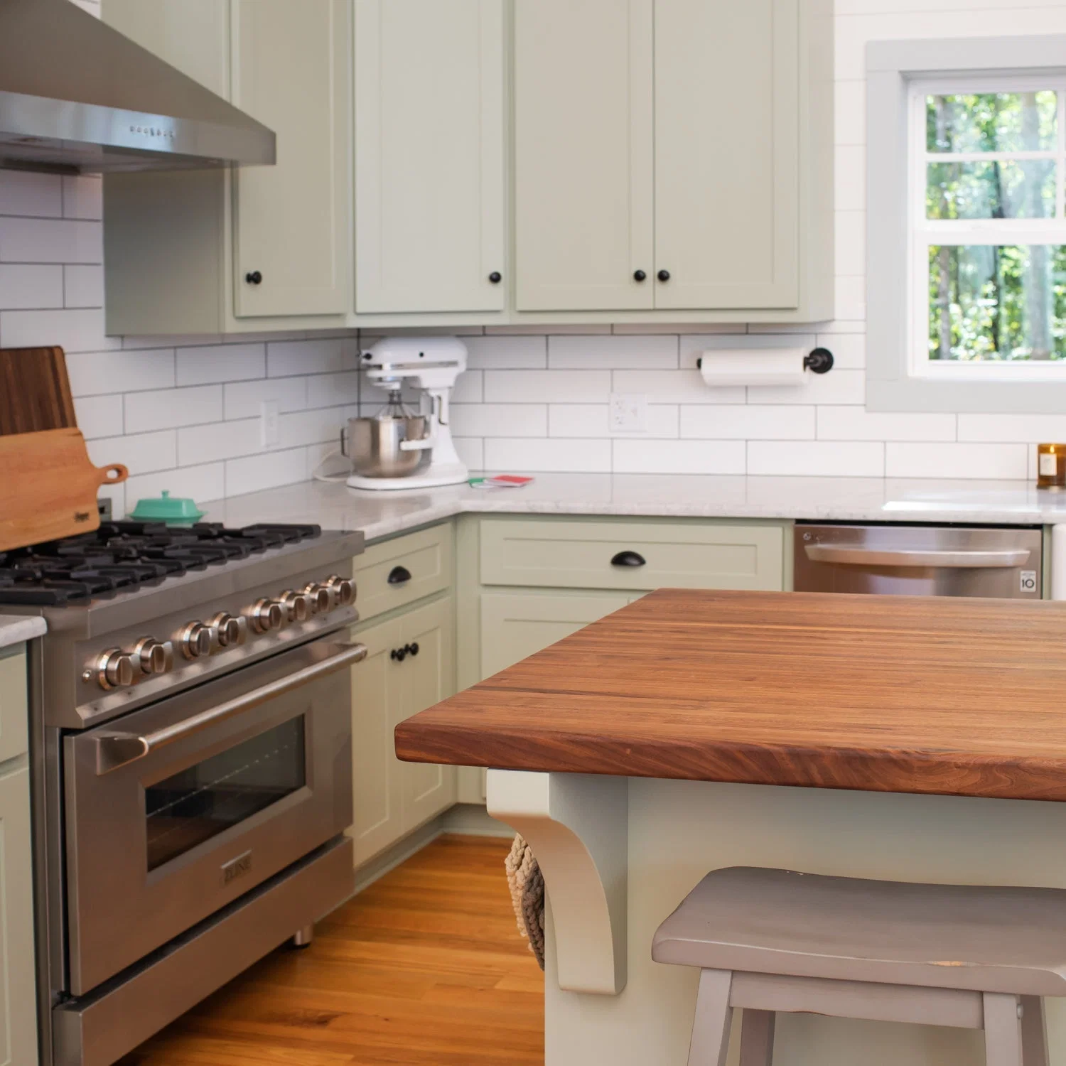 Walnut Island Top Oil Finish - Image 3