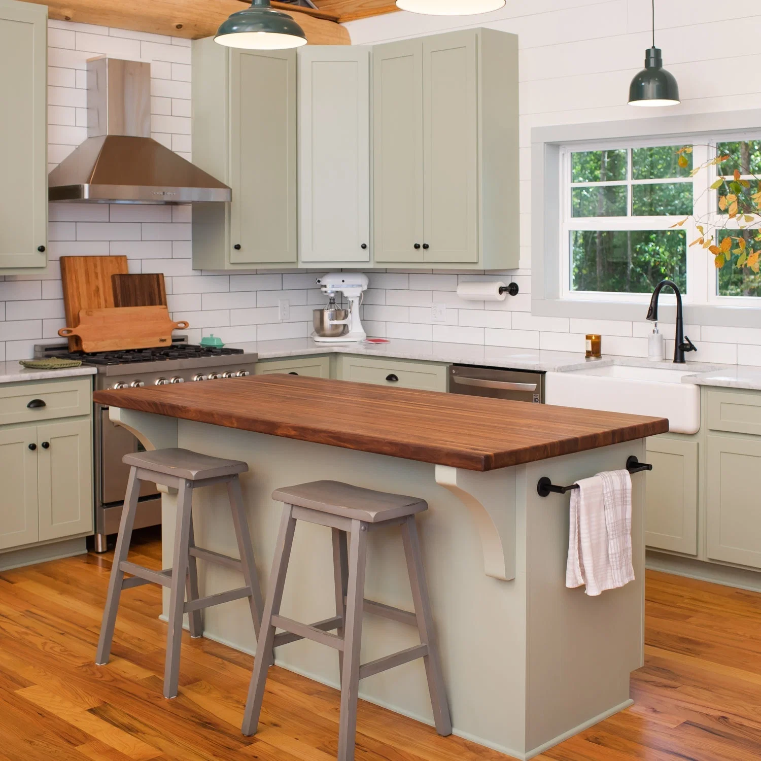 Walnut Island Top Oil Finish - Image 8