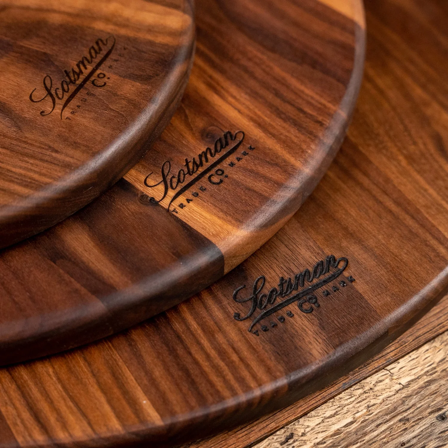 Walnut Pizza Board - Image 5